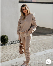 Load image into Gallery viewer, ‘Mood’ Loungewear Co-ord
